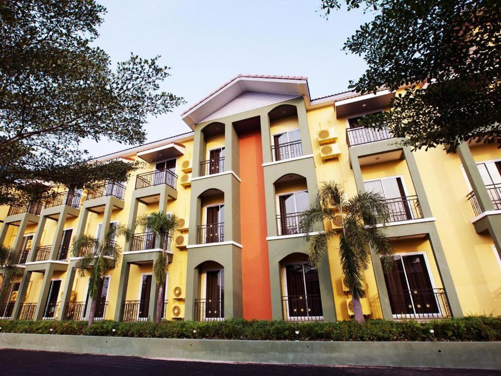 B2 Buriram Boutique And Budget Hotel Kültér fotó