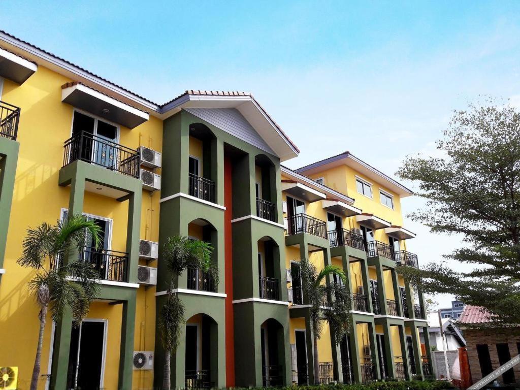 B2 Buriram Boutique And Budget Hotel Kültér fotó